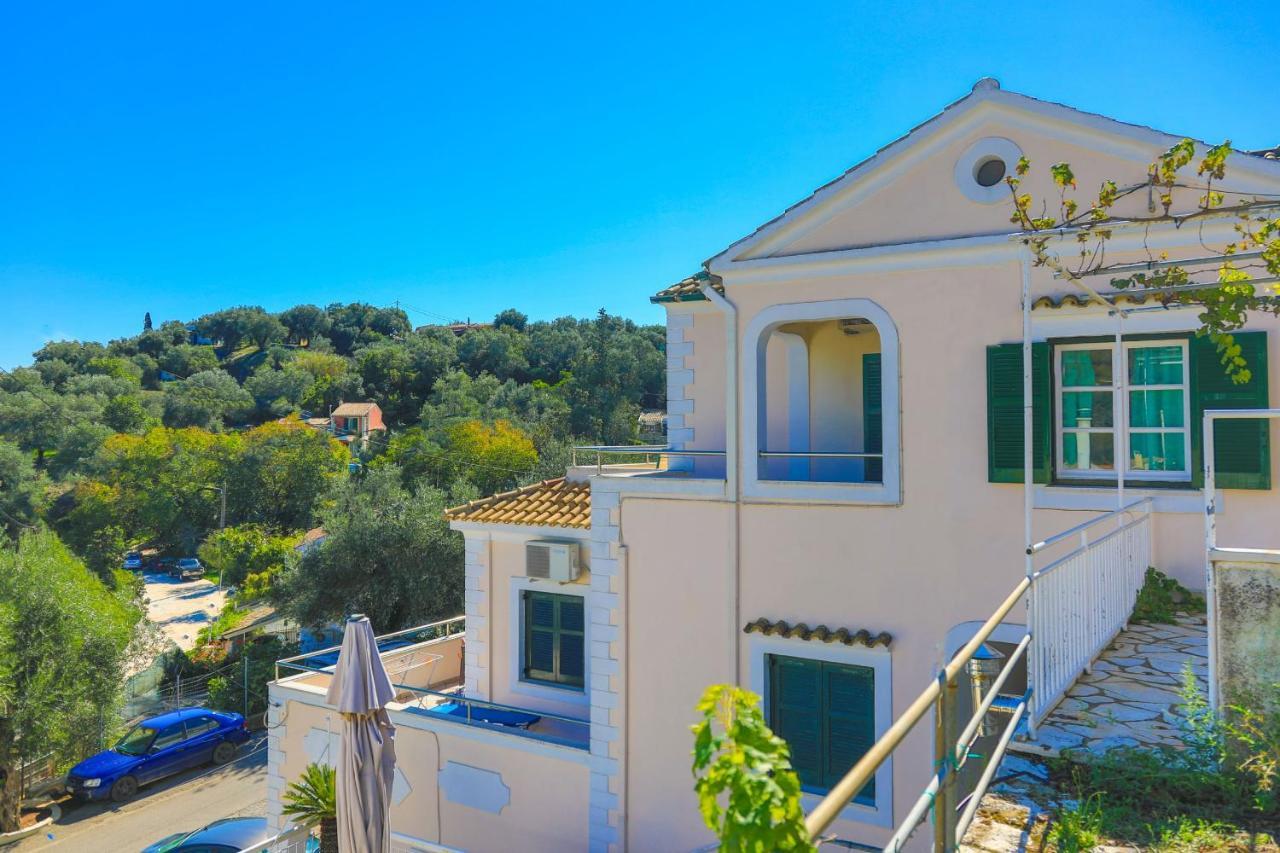 Theophilos Dio Agios Stefanos  Exteriör bild