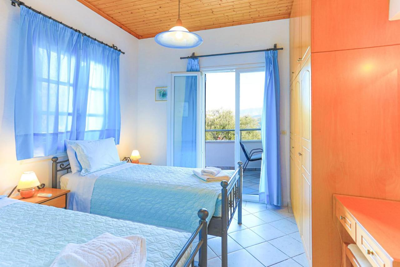 Theophilos Dio Agios Stefanos  Exteriör bild