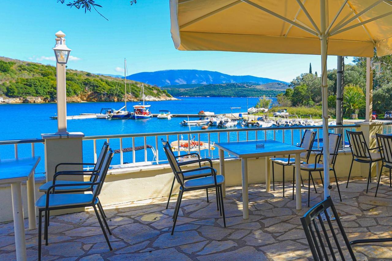 Theophilos Dio Agios Stefanos  Exteriör bild